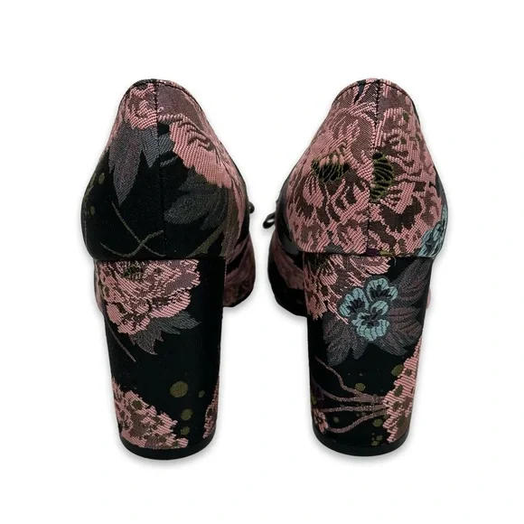 Kelly and Katie pink and black heals. Size 9 - Picture 3 of 4